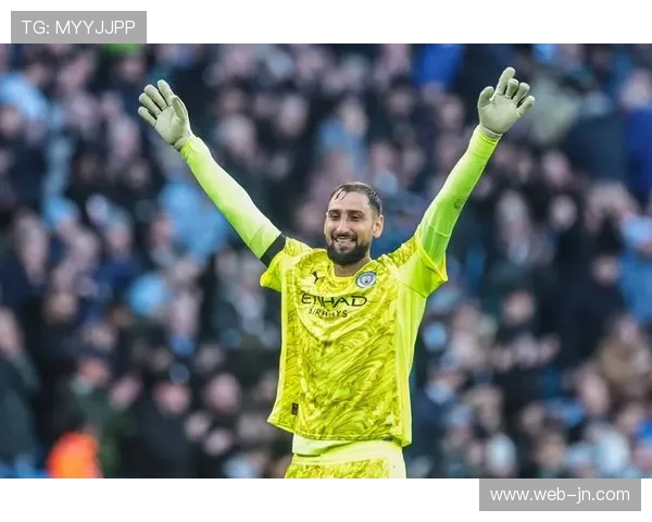 多纳鲁马屡献神扑,争议进球中成曼城最后防线 多纳鲁马屡献神扑,争议进球中成曼城最后防线