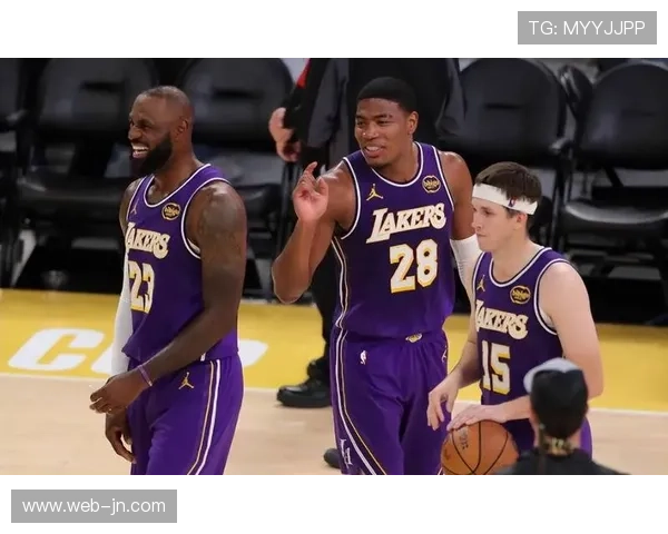 八村垒高效砍21分,湖人锋线火力全开助球队大胜展现进攻多样性展现角色球员价值 八村垒高效砍21分,湖人锋线火力全开助球队大胜展现进攻多样性展现角色球员价值